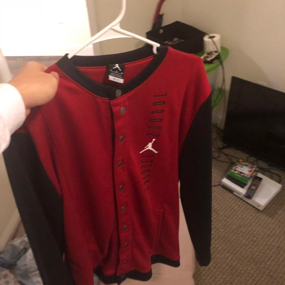 Jordan jacket with button (size: L)